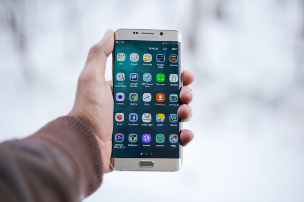 Vergelijking van de keuze tussen iOS en Android besturingssystemen voor smartphones