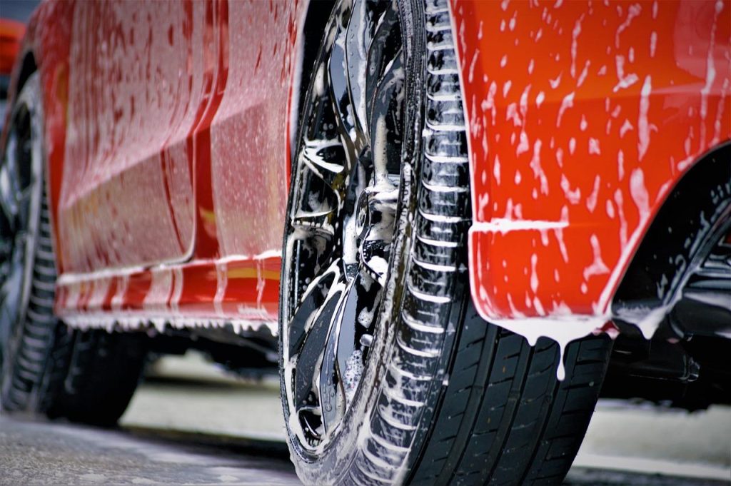 Professionele carwash in Venray met automatische wasstraat en geavanceerde reinigingstechnologie voor optimale autopflege