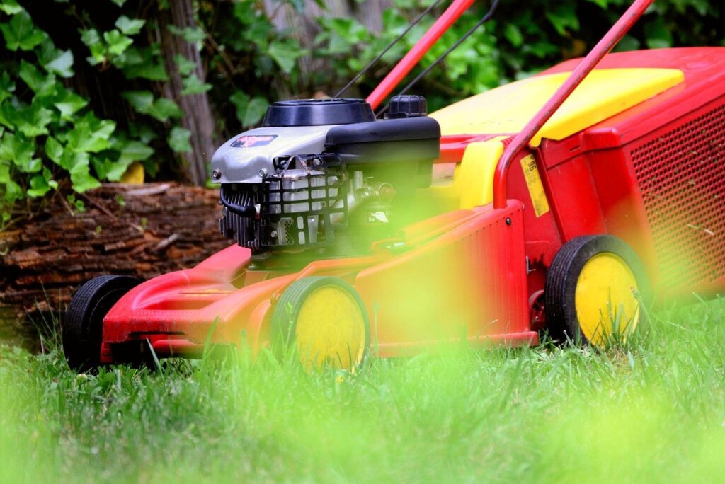 Checklist-gids voor een opgeruimd huis en een verzorgde tuin met praktische stappen en zones voor ordening